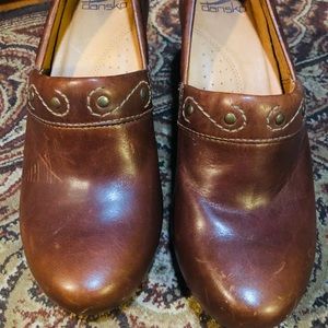 Dansko shoes size 37
